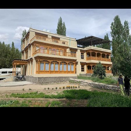 فندق Sheفي  Sindhu Residency المظهر الخارجي الصورة