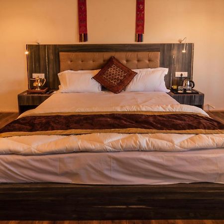 فندق Sheفي  Sindhu Residency المظهر الخارجي الصورة