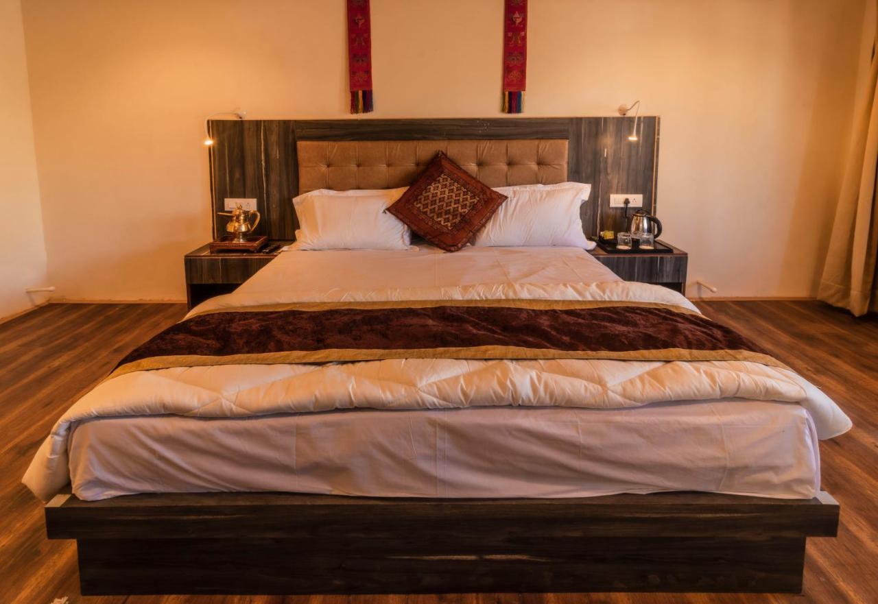 فندق Sheفي  Sindhu Residency المظهر الخارجي الصورة