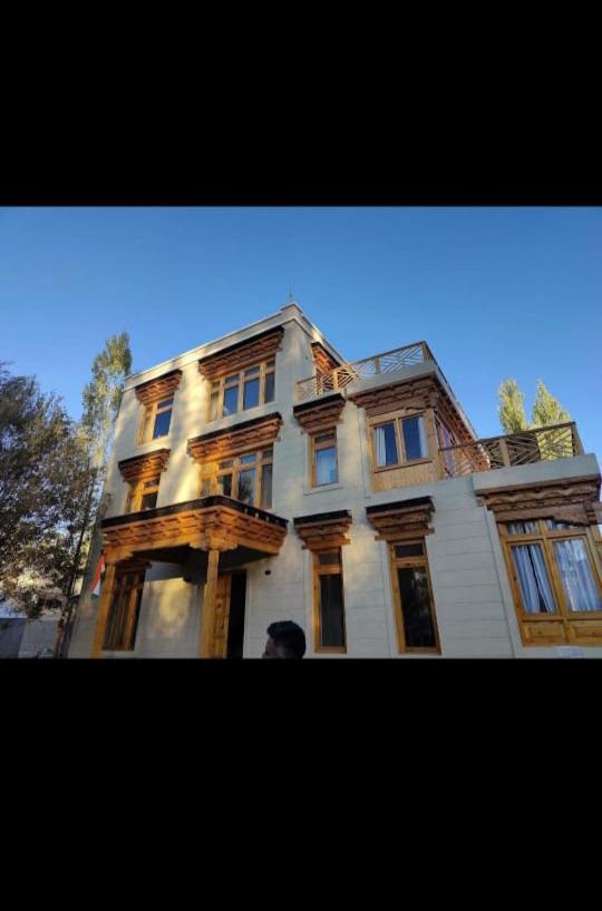 فندق Sheفي  Sindhu Residency المظهر الخارجي الصورة